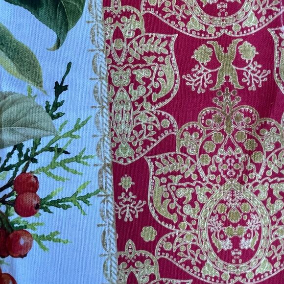 In a Pear Tree Kitchen Tea Towel Set of 2 Michel Designs 12 Days of Christmas - Picture 7 of 13